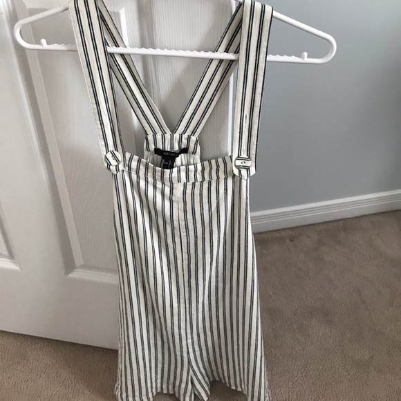 Forever 21 romper - Picture 1 of 2